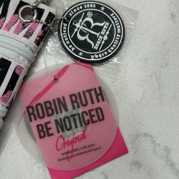 Robin Ruth White and Pink Miami Crossbody Bag & Coin Purse NWT - Picture 4 of 12